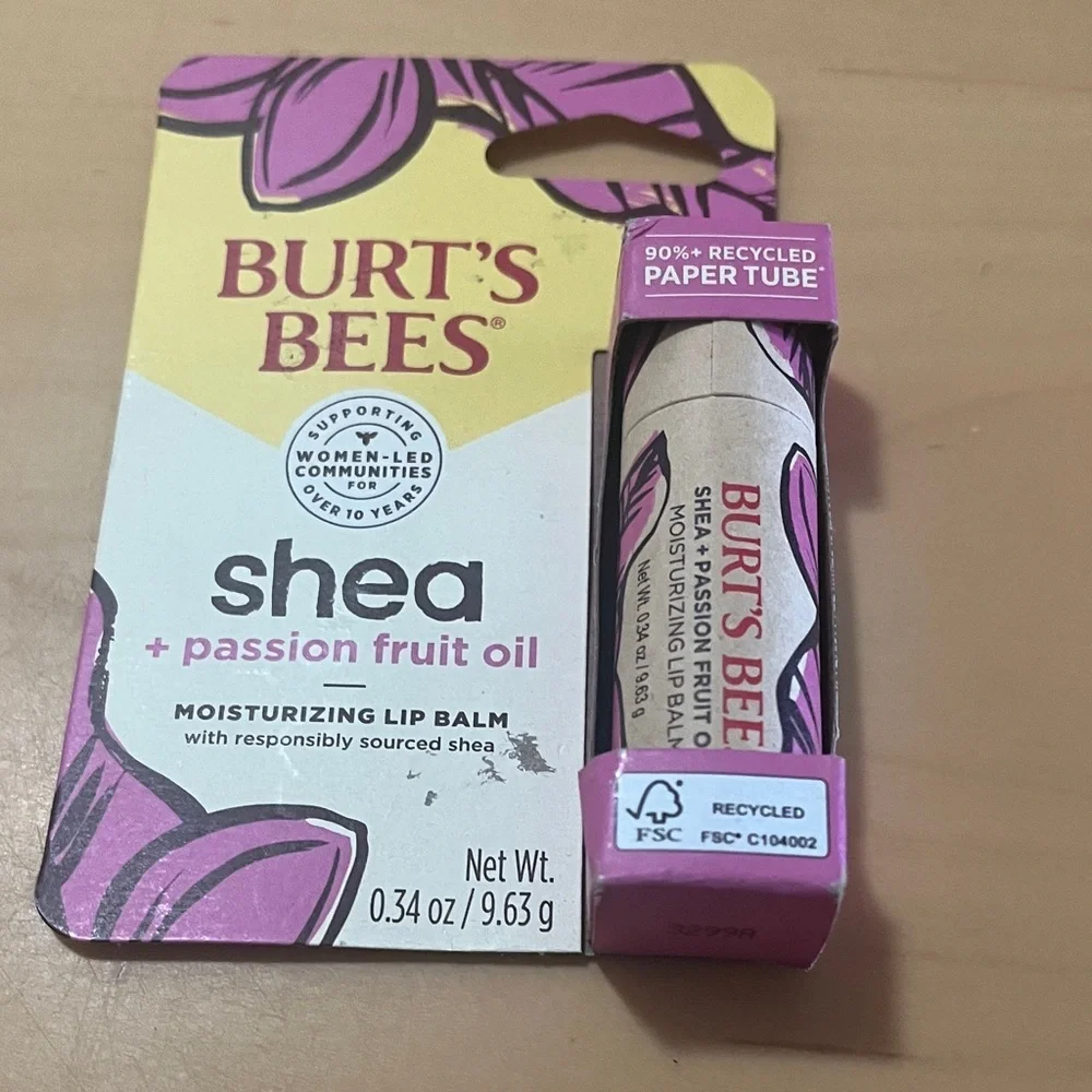 Burt's Bees Shea + Passion Fruit Oil Lip Balm - Pink